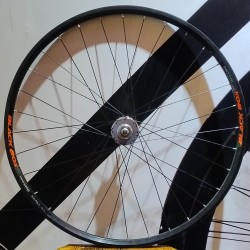 Rueda delantera R28 ARMADA clincher a rulemán de 36H LIQUIDACION