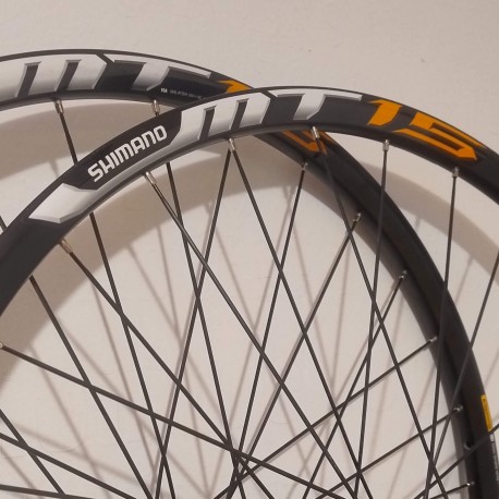 Juego de ruedas armadas Shimano MT15 R26 casete center lock LIQUIDACIÓN
